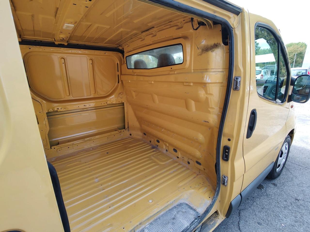Opel Vivaro 29 2.5 CDTI PC-TA Furgone Fap OK NEOPATENTATI