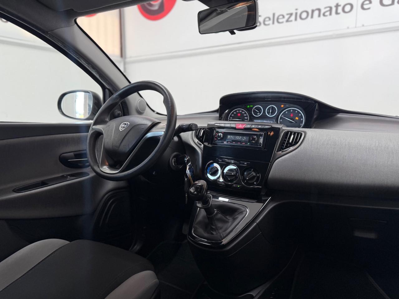Lancia Ypsilon 1.2 69 CV GPL Gold 02/2015 NEOPATENTATI