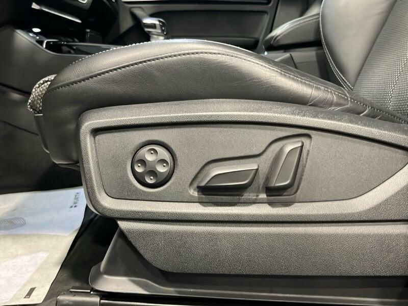 Audi Q5 SPORTBACK 40 TDI QUATTRO S TRONIC S LINE IDENTITY BLACK