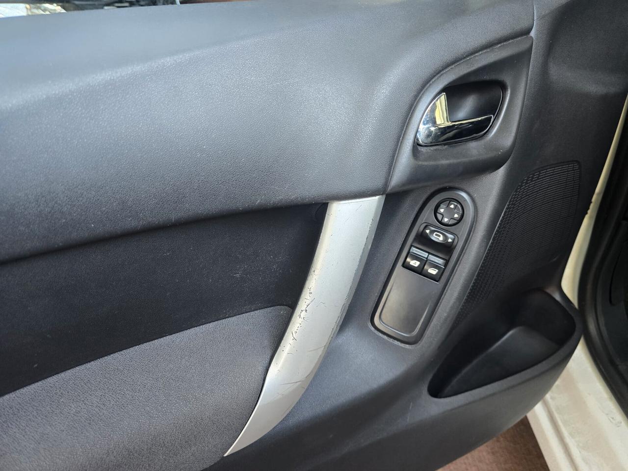 Citroen C3 1.1 GPL airdream DeeJay rate da 120,00