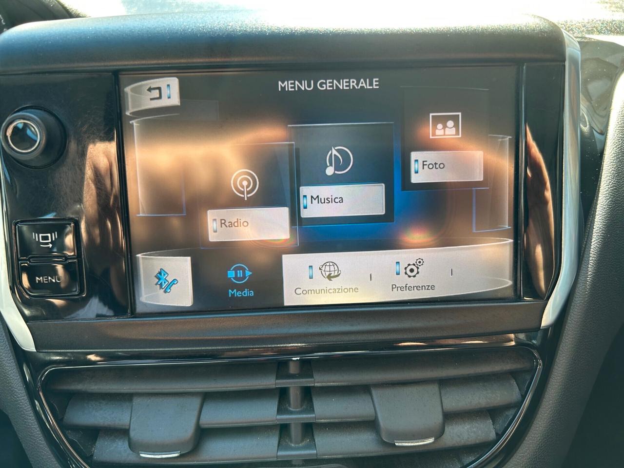 Peugeot 208 1.4 HDi 68 CV 5 porte Allure