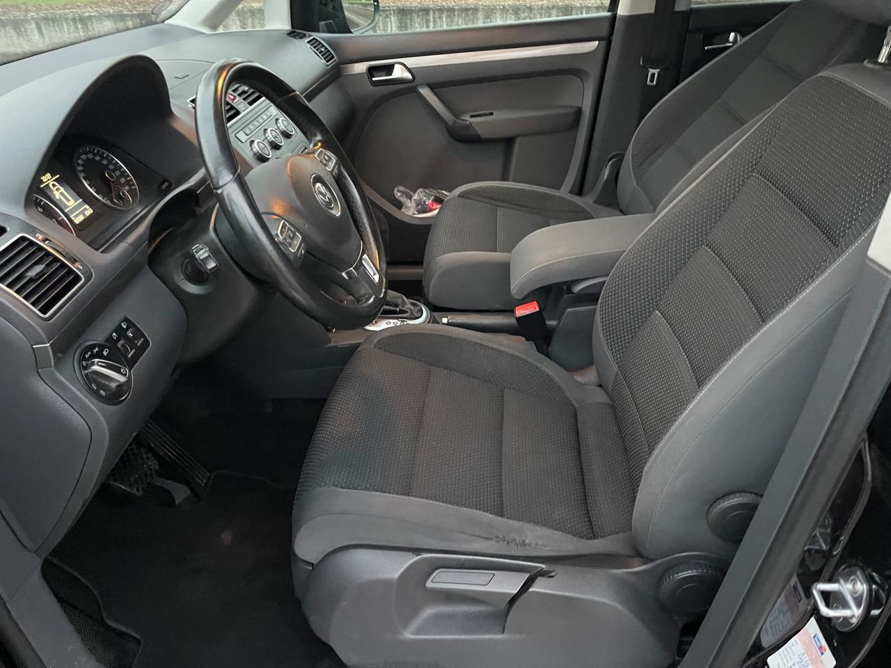 Volkswagen Touran Business 1.4 DSG Highline EcoFuel