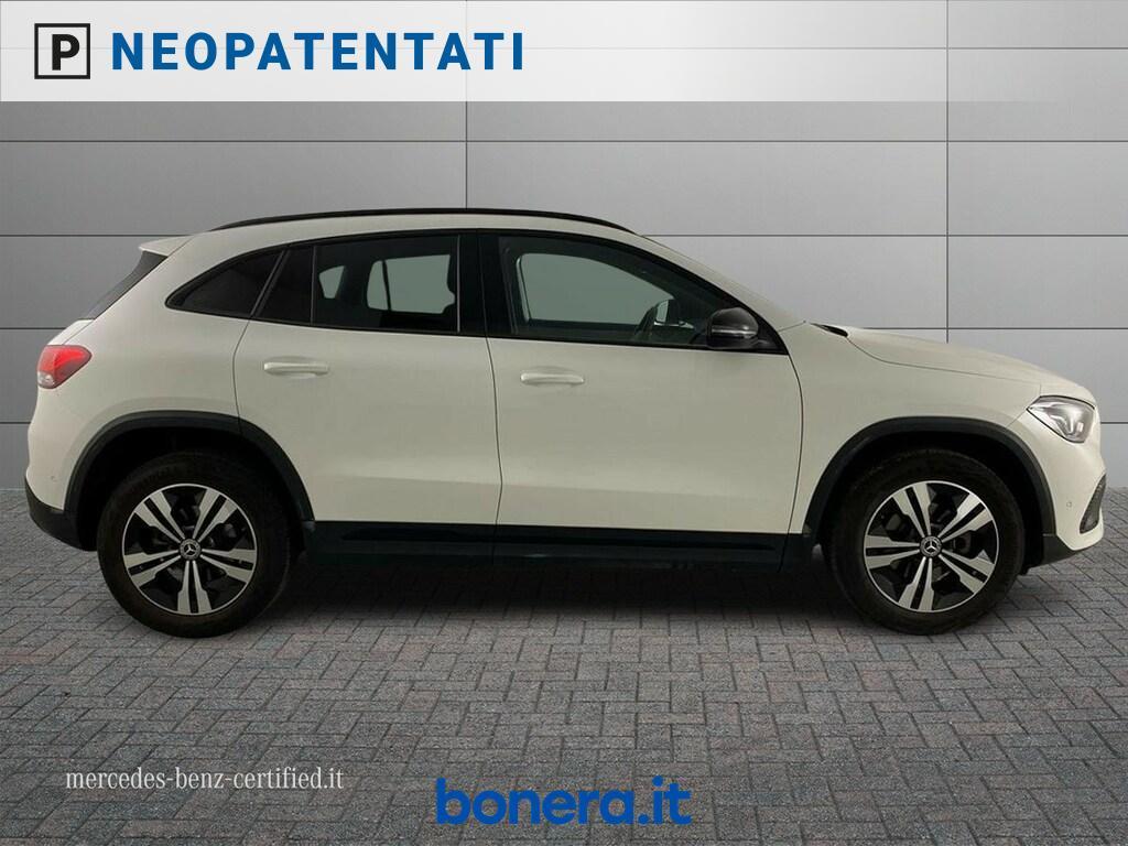 Mercedes GLA 180 180 Sport Plus 7G-DCT