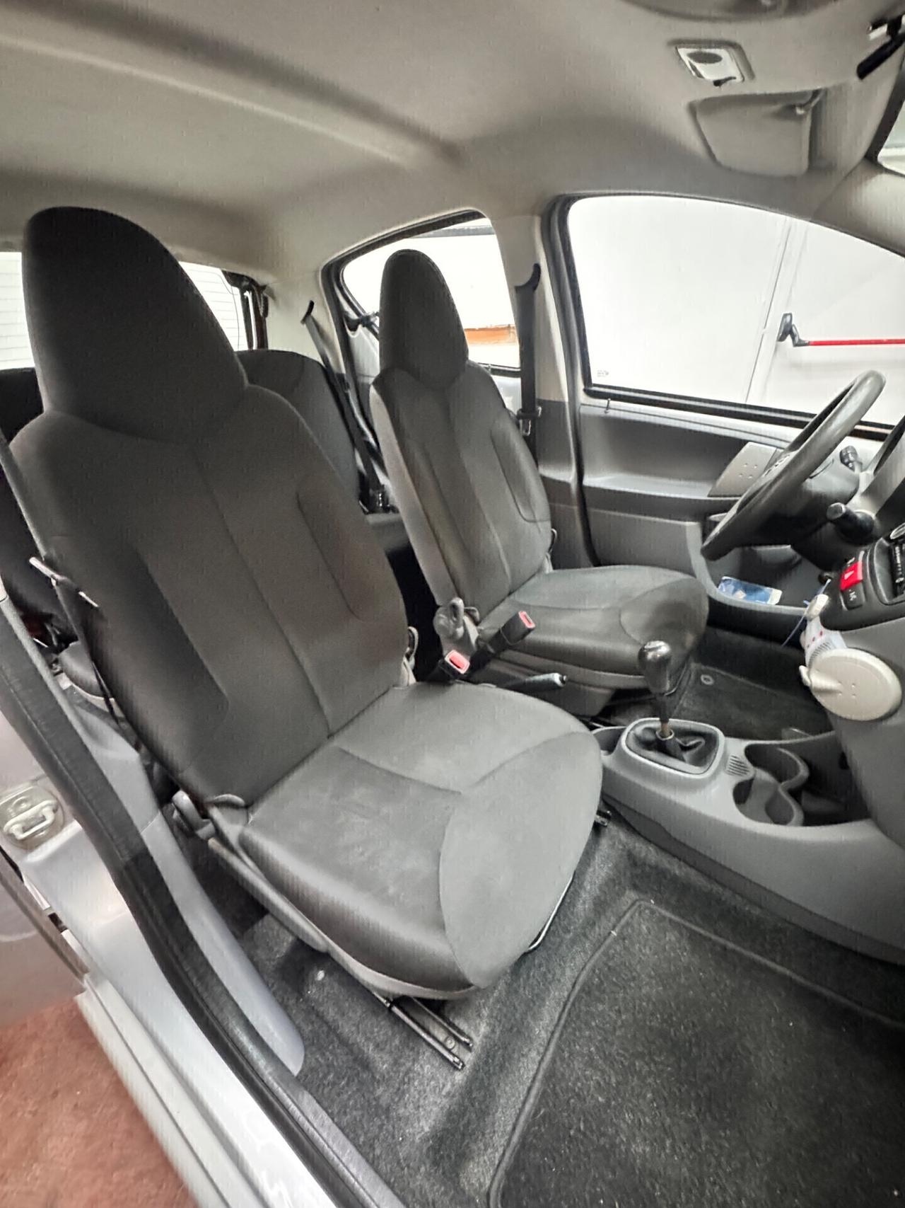 Toyota Aygo 1.0 12V VVT-i 5 porte Deep Ocean Connect