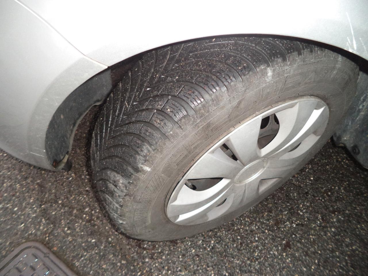 Opel Corsa 1.2 5 porte Elective OK NEOPATENTATI TAGLIANDI OPEL