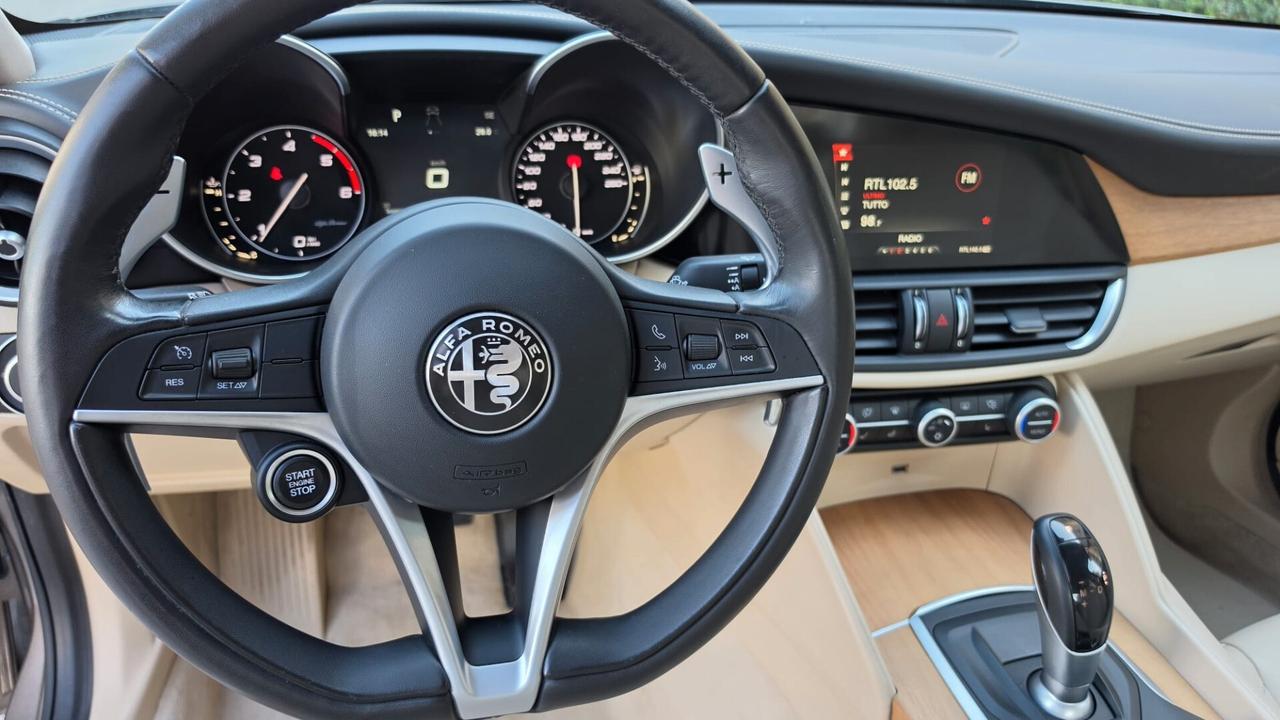 Alfa Romeo Giulia 2.2 Turbodiesel 180 CV Business Sport UNICO PROPRIETARIO