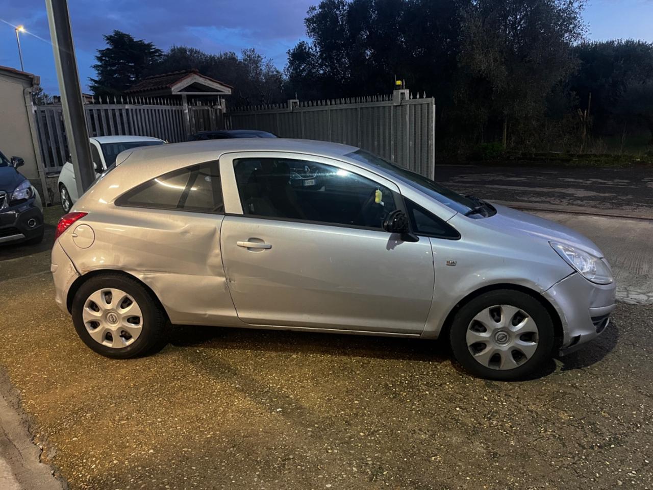 Opel Corsa 1.0 12V 3 porte Enjoy