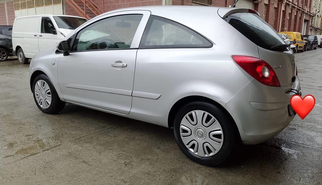 Opel Corsa 1.2 3 porte Sport