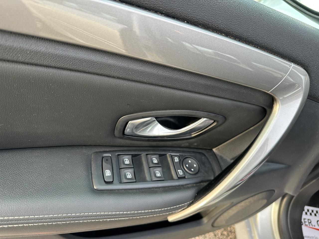 Renault Laguna 2011 2.0 dCi 150CV SporTour Nav