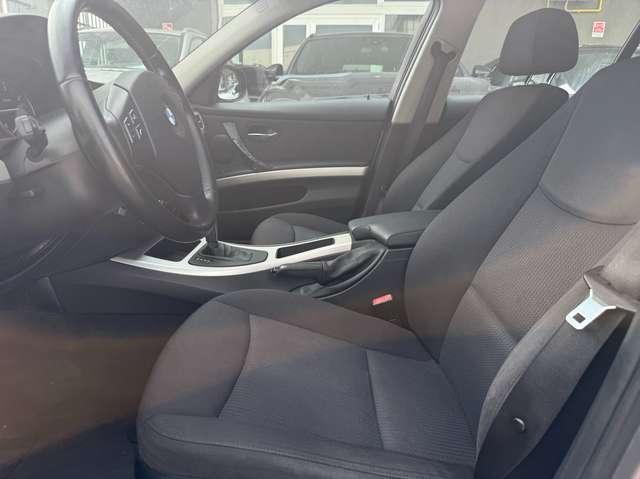 BMW 318 318d Touring 2.0 AUTOMATICA