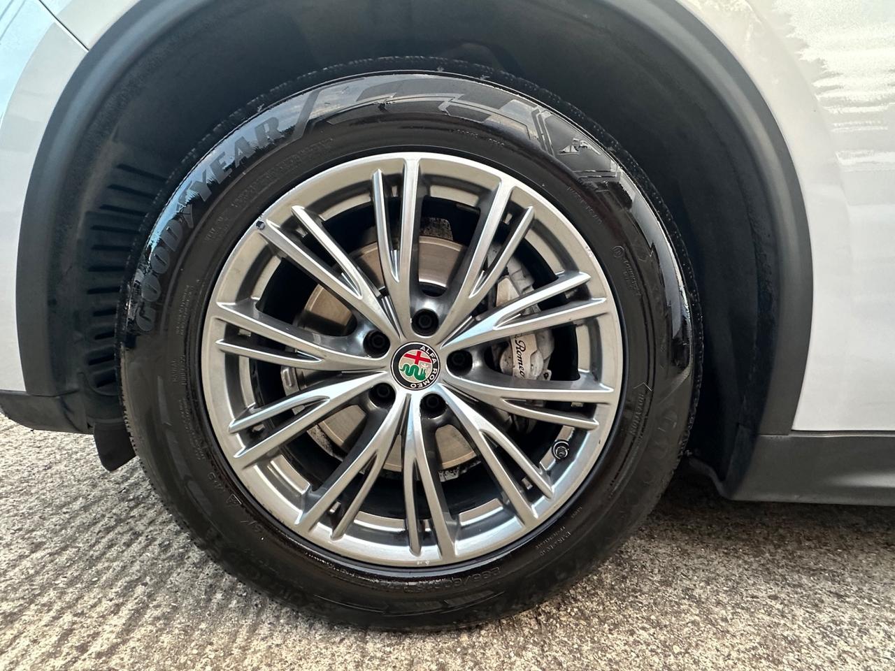 Alfa Romeo Stelvio 2.2 Turbodiesel 160 CV AT8 RWD Business