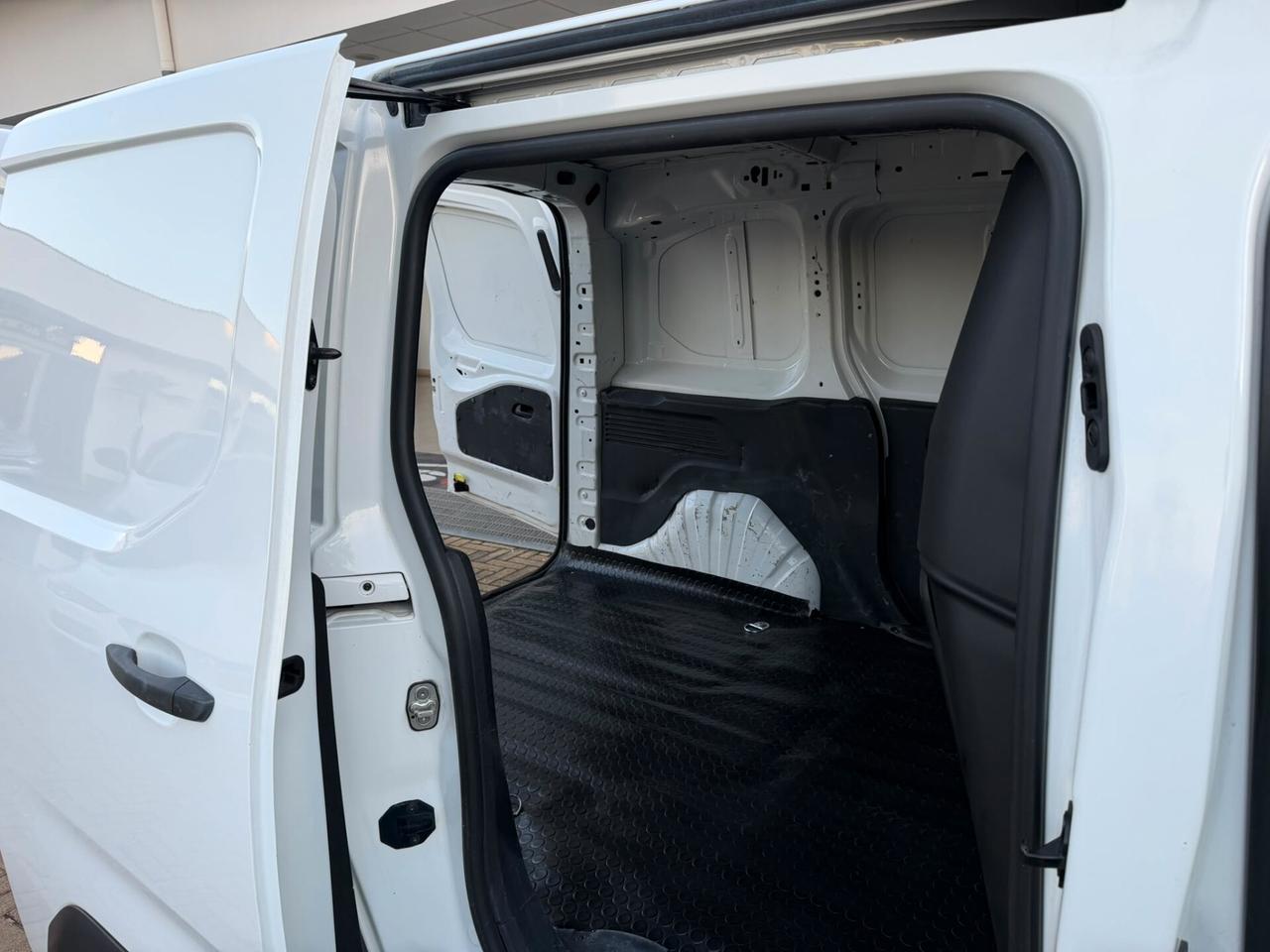Opel Combo Cargo 1.6 Diesel PC 650kg