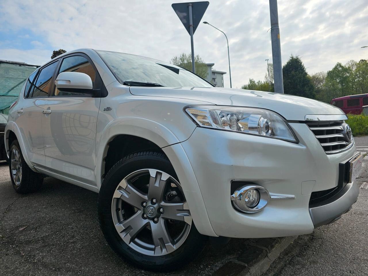 Toyota RAV4 Crossover 2.2 150cv D-Cat Executive*Pelle*Navi*Unipro*