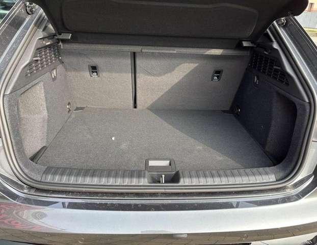 Audi A3 SPB TFSI 110 kW S tronic S line edition MATRIX