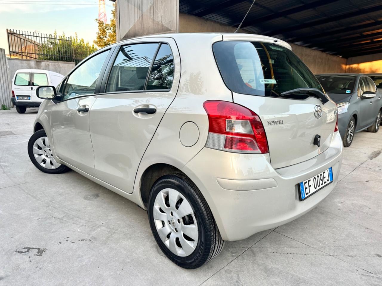 Toyota Yaris 1.0 meccanicamente perfetta!