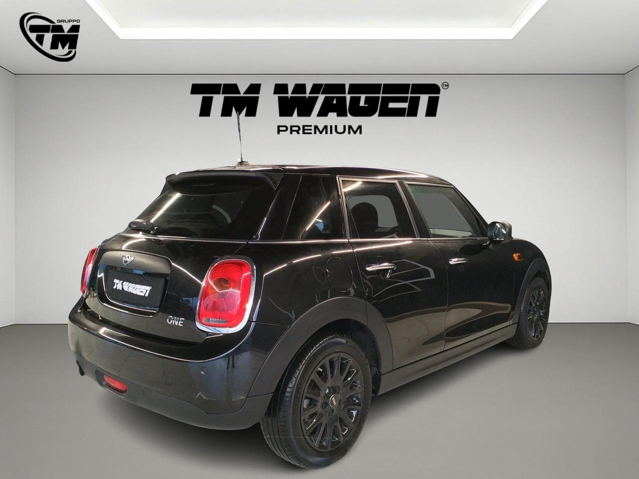 Mini One 5 porte (F55) - 1.5 75 CV - NEOPATENTATI