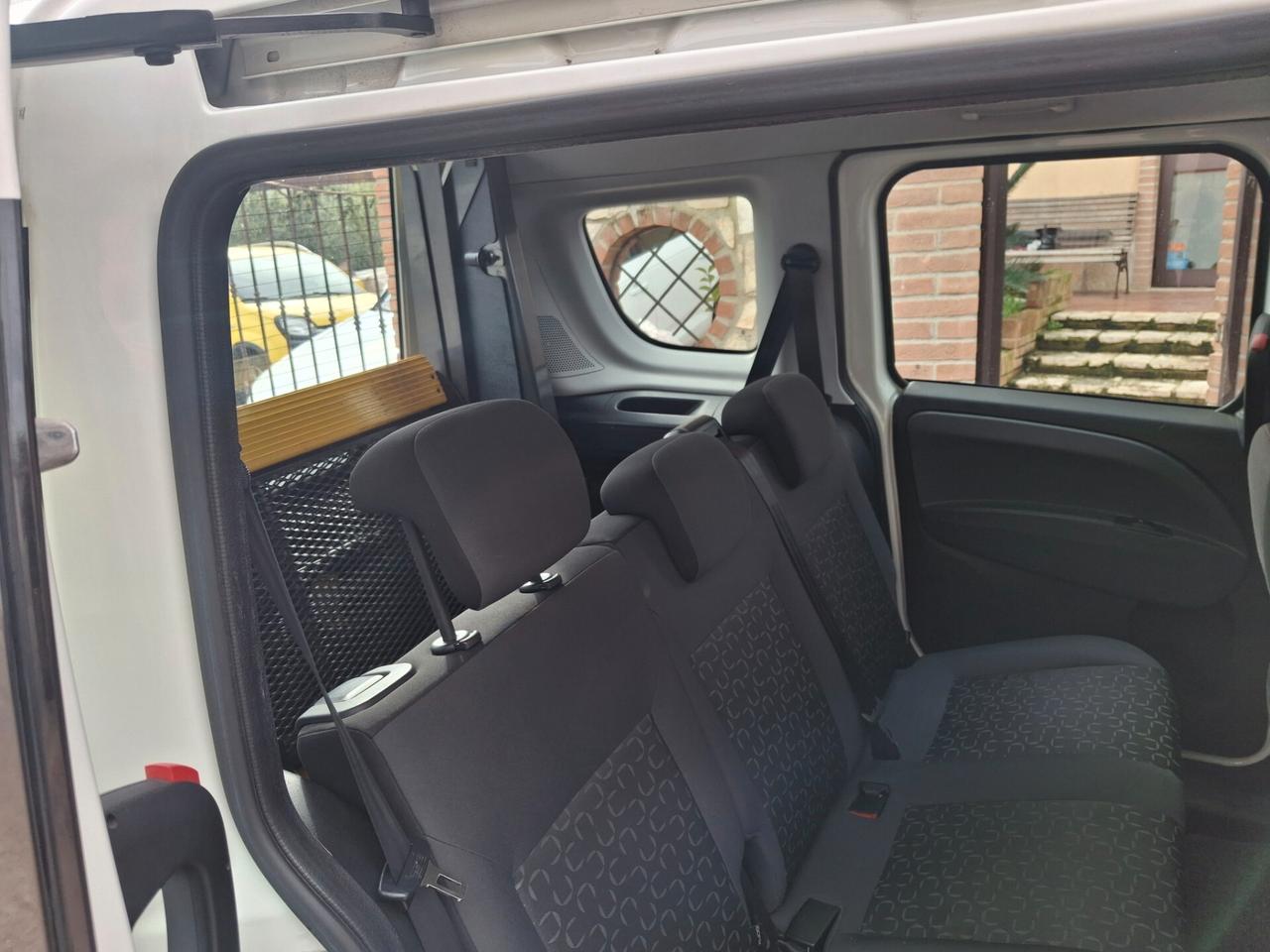 Fiat Doblo Doblò 1.6 MJT 16V 90CV tetto alto pedana elettrica trasporto disabili