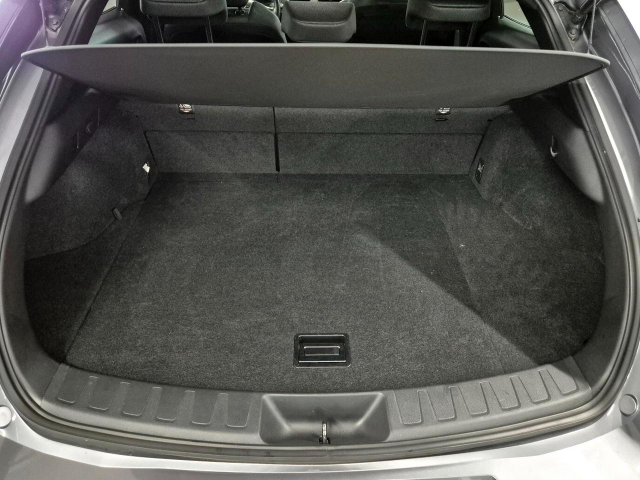 Lexus UX Hybrid 4WD Business