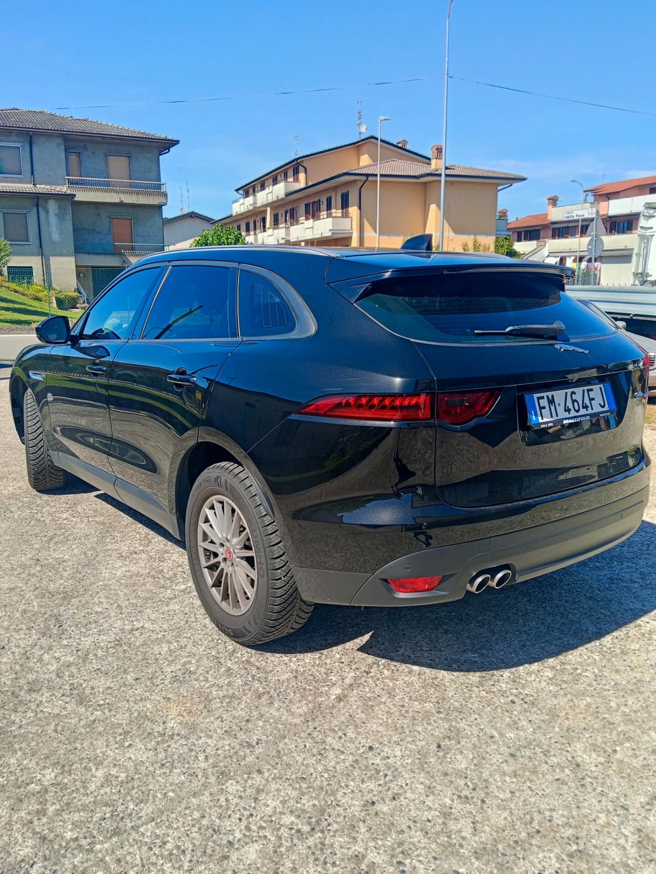 Jaguar F-Pace 2.0 D 180 CV aut. Pure