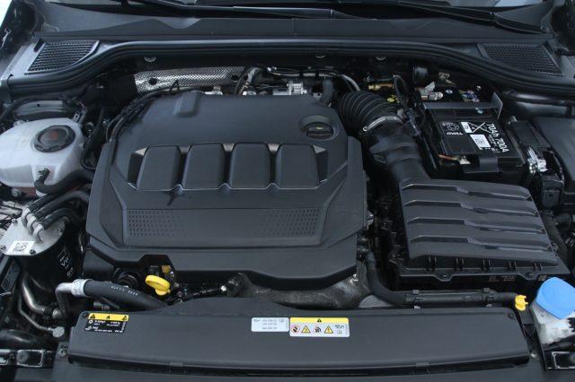 VOLKSWAGEN Golf 2.0 TDI DSG SCR Life / Neopatentati