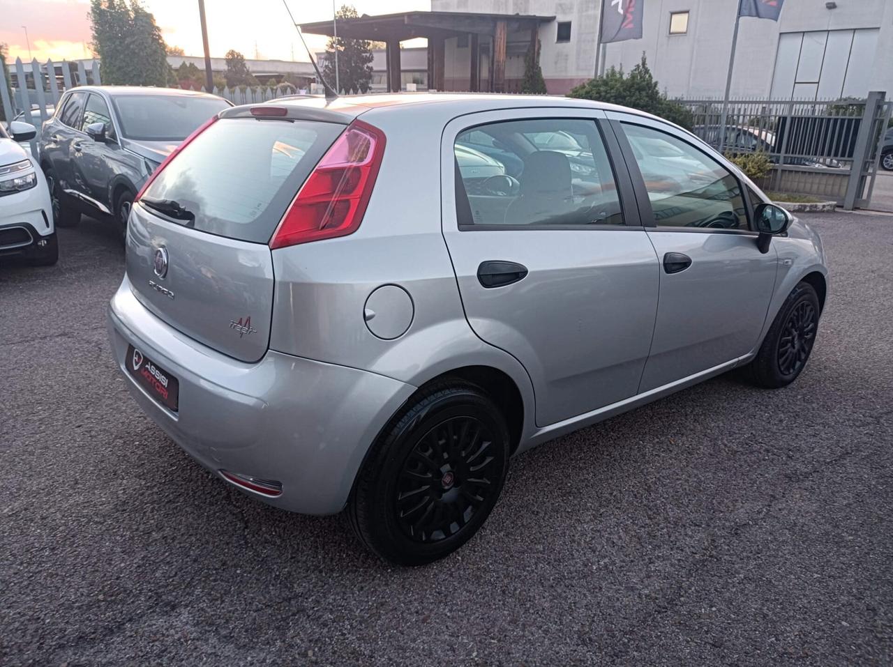 Fiat Punto 1.4 8V 5 porte Easypower Street