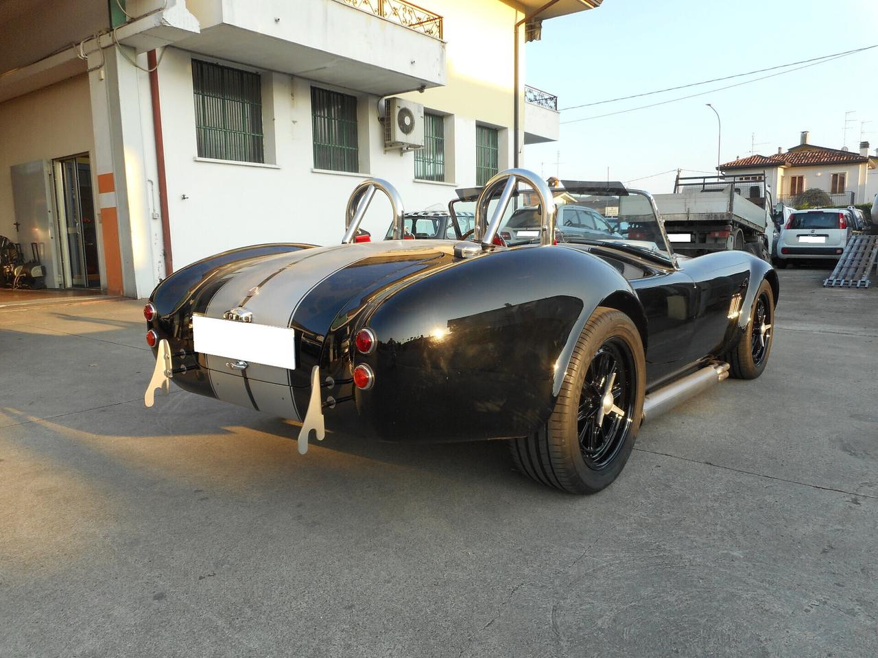 AC Cobra (Gardner Douglas GD427)