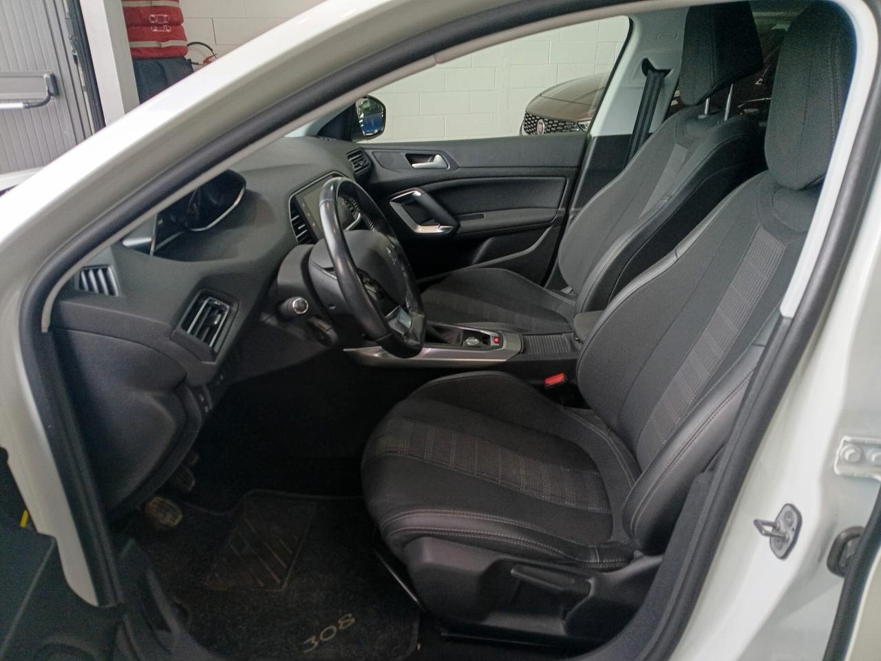 Peugeot 308 PureTech Turbo 130 S&S SW Active