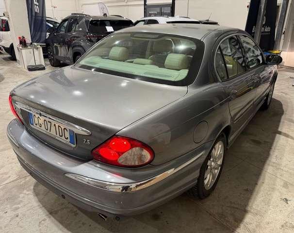 Jaguar X-Type Berlina 2.5 V6 Executive