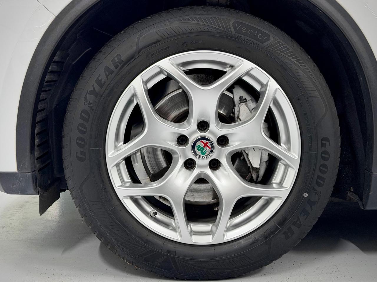 Alfa Romeo Stelvio 2.2 Turbodiesel 160 CV AT8 RWD Executive