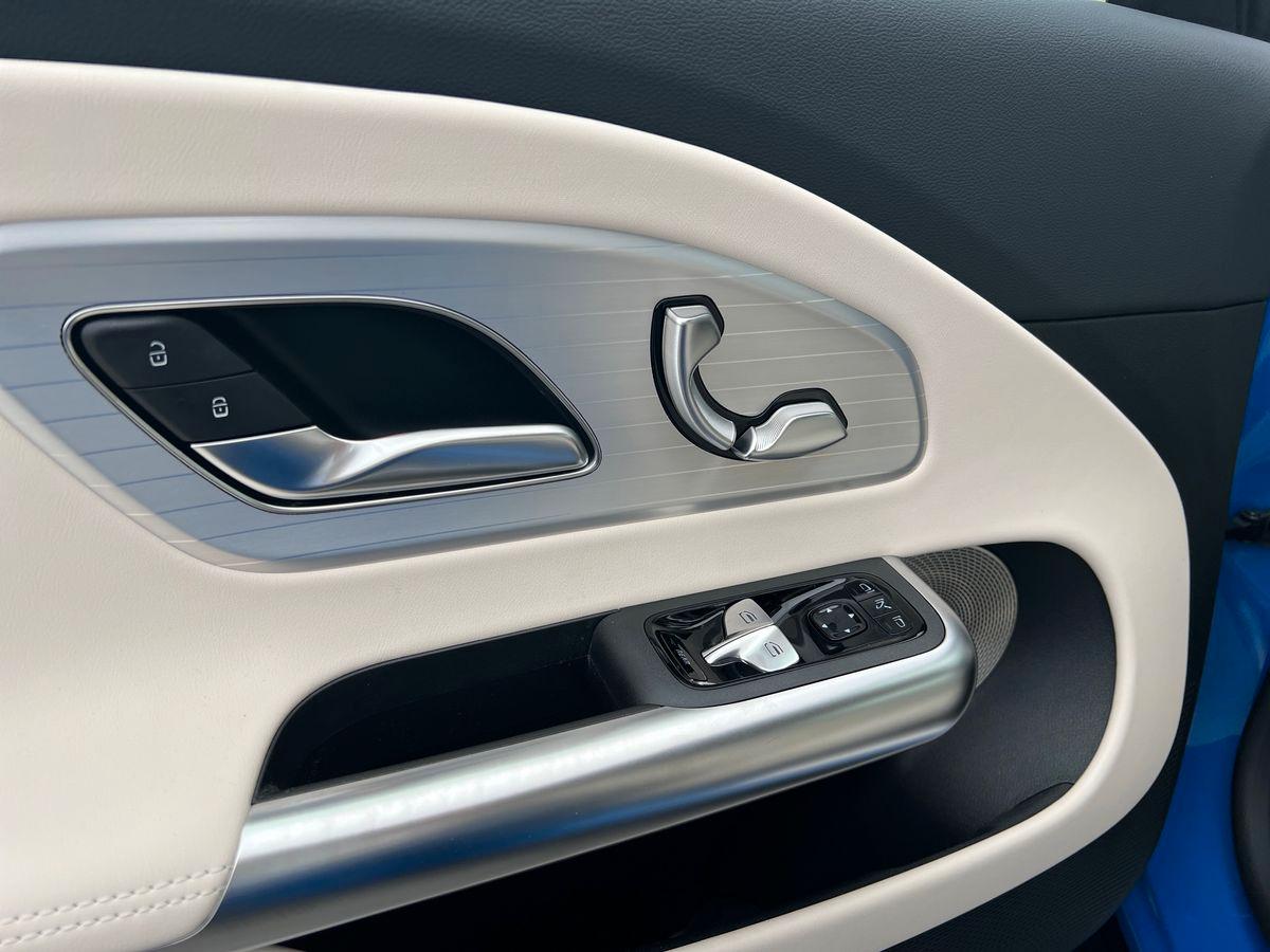 Mercedes-Benz CLA 250+ con tecnologia EQ