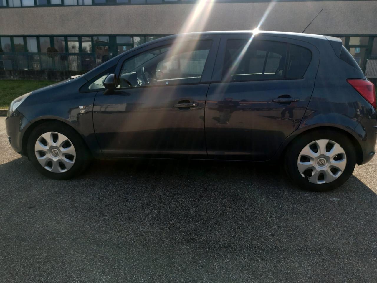 Opel Corsa 1.2 80CV 5 porte GPL-TECH Club