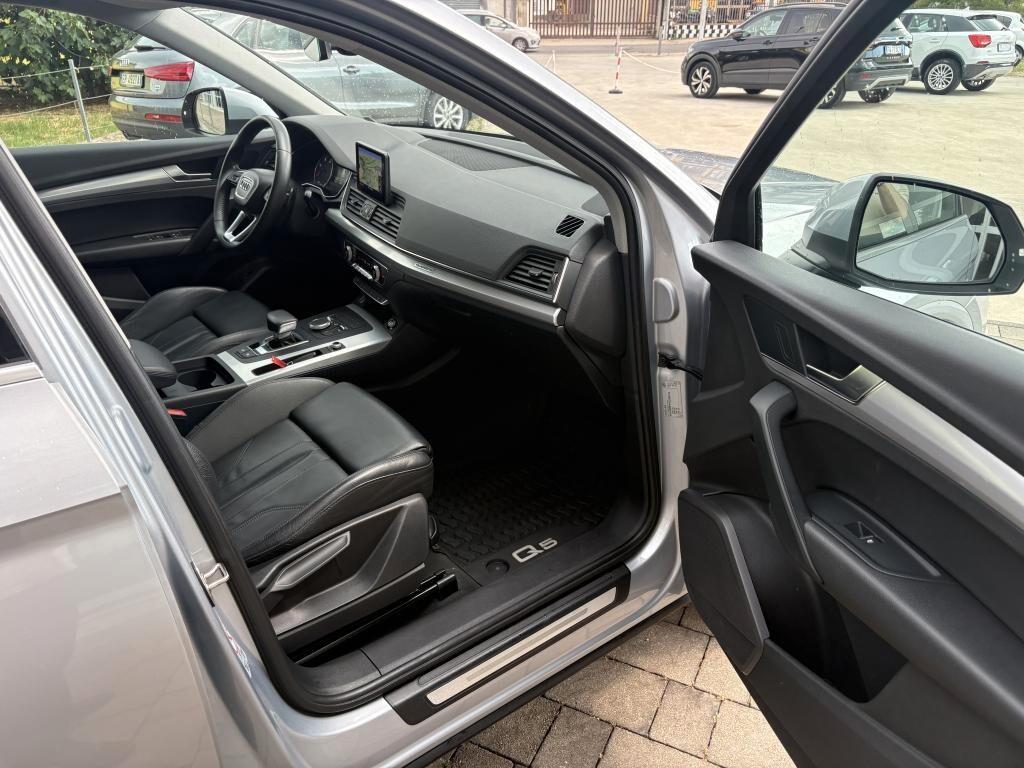Audi Q5 2.0 TDI 190 CV quattro S tronic Business Sport