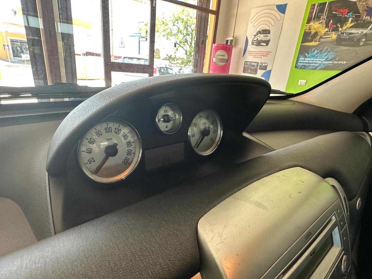 Lancia Ypsilon 1.2 Oro 60cv