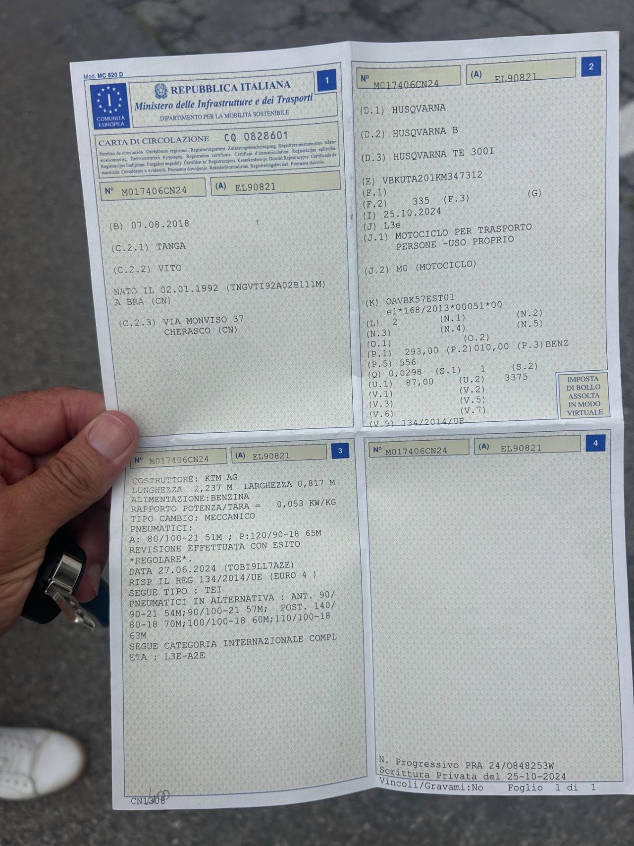 154 ford autocarro con gru del 2001 in saldo