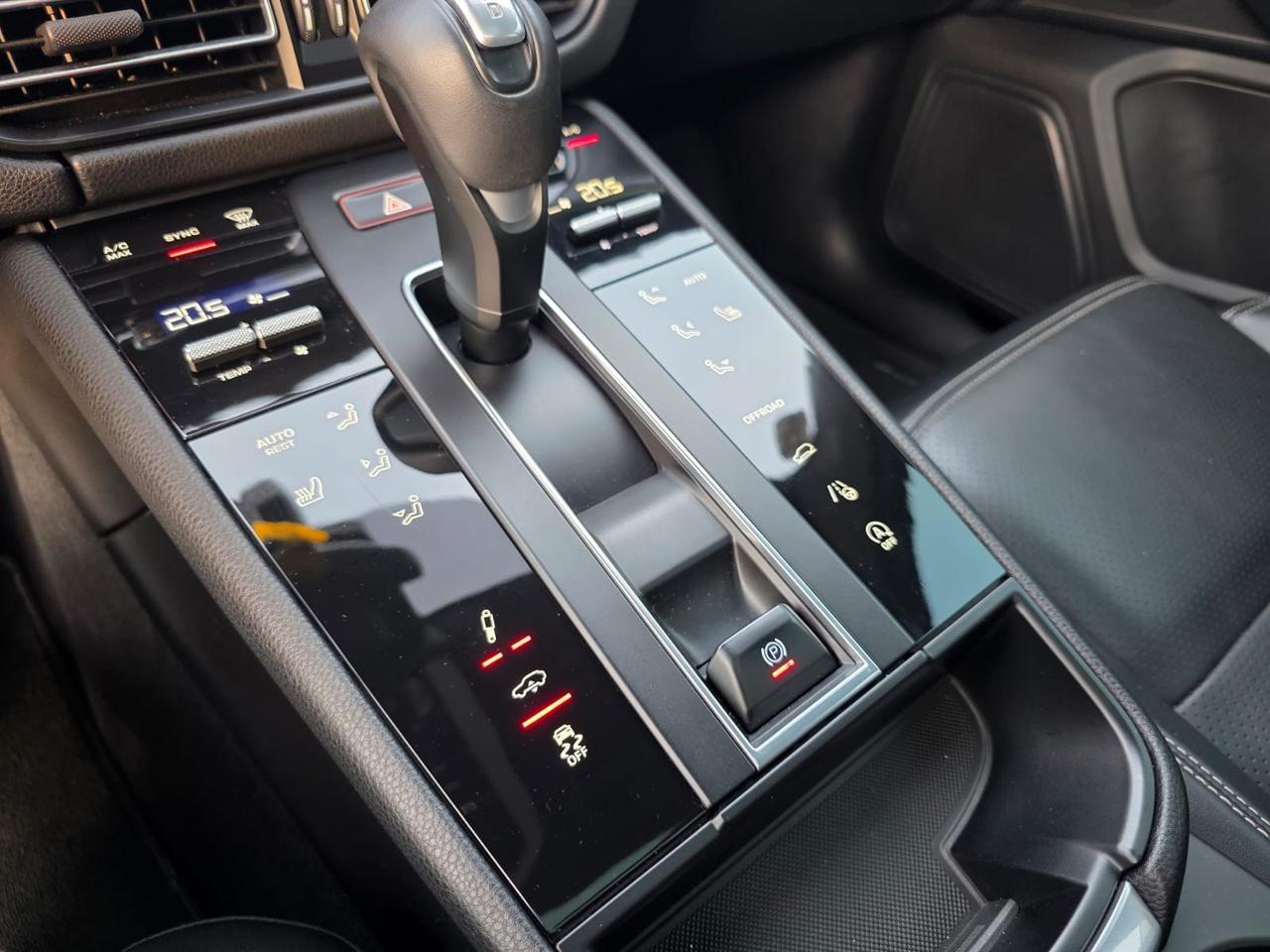 Porsche Macan 2.0 T PASM