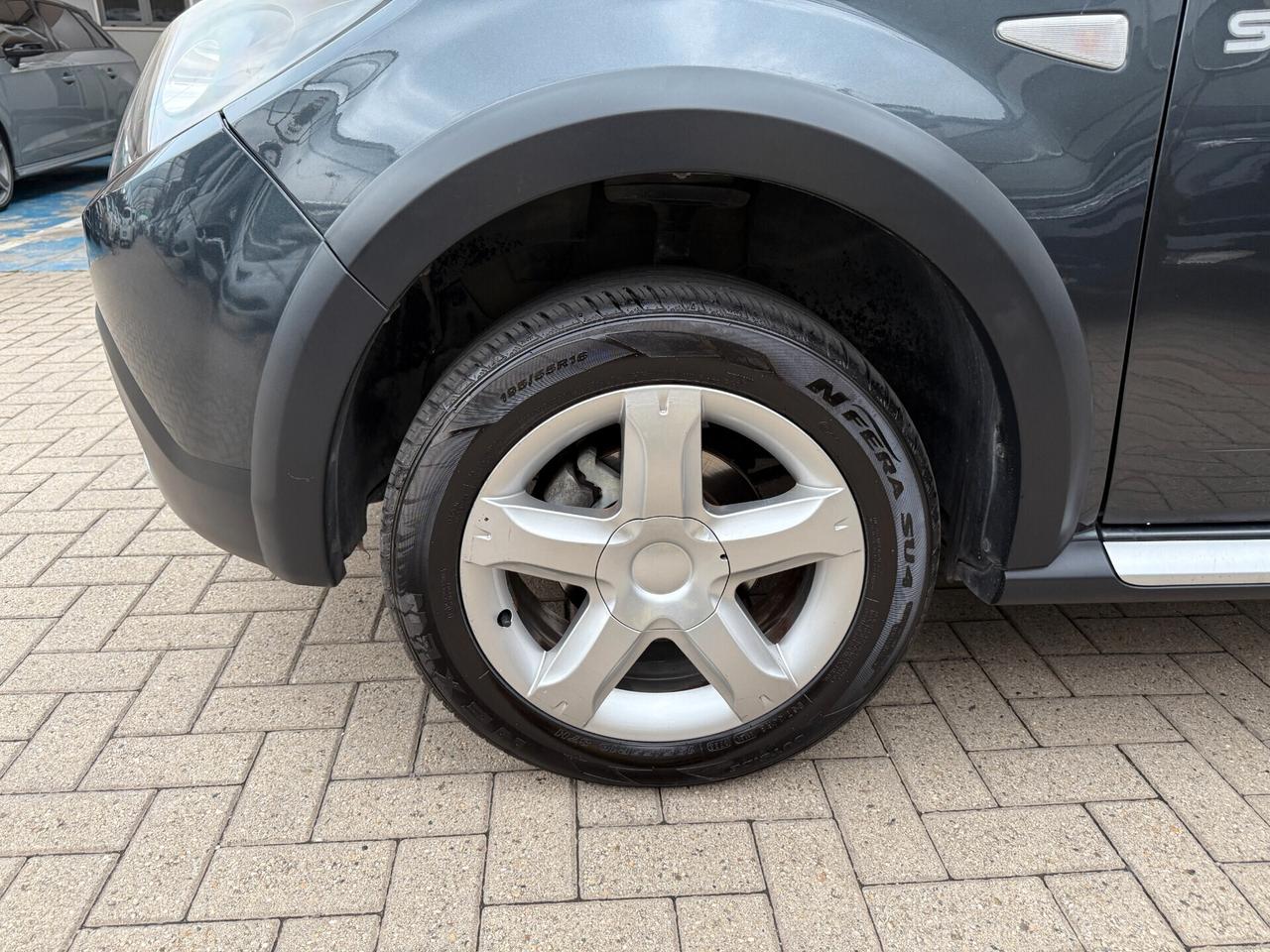 Dacia Sandero Stepway 1.6 8V 85CV - GPL - Unico Proprietario