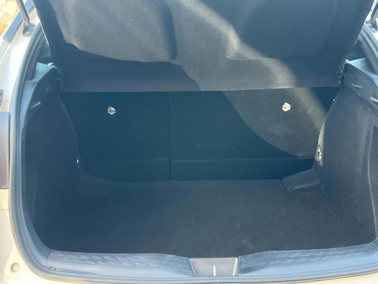 Toyota C-HR 1.8 Hybrid E-CVT Active