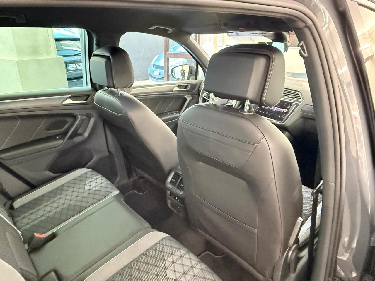 Volkswagen Tiguan 2.0 TDI 150 CV SCR DSG R-Line