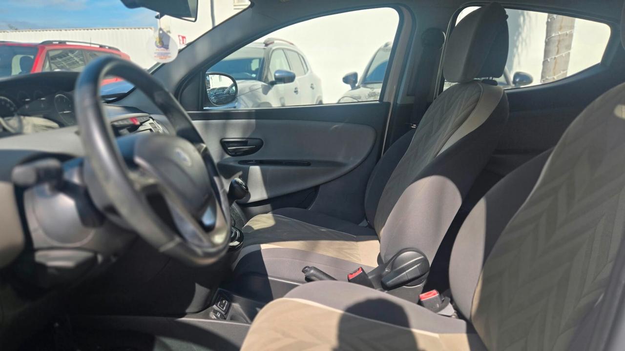 Lancia Ypsilon 1.3 mjt 95CV Opening edition S&S Uff Italy USB Lega Clima