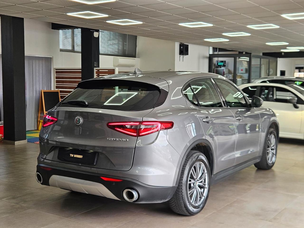 Alfa Romeo Stelvio 2.0 Turbo 200 CV AT8 Q4 Super