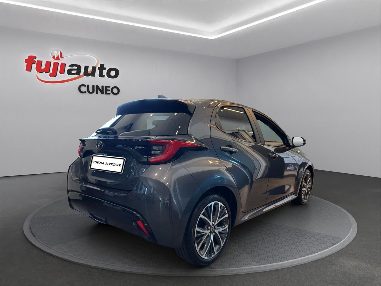 Toyota Yaris 1.5h 130 Lounge