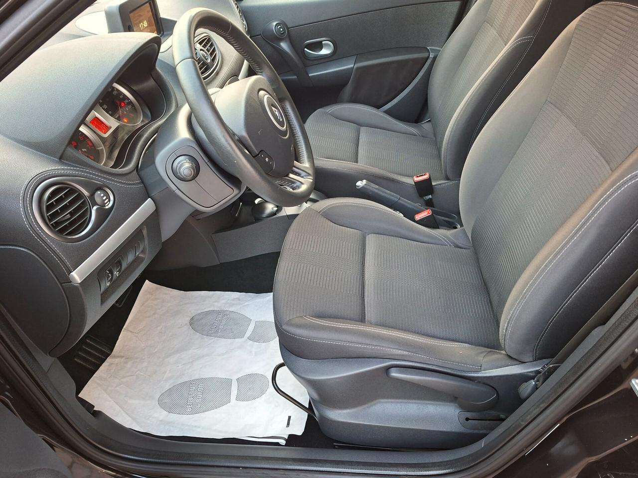 Renault Clio 1.6 16v Dynamique 20th *AUTOMATICA*