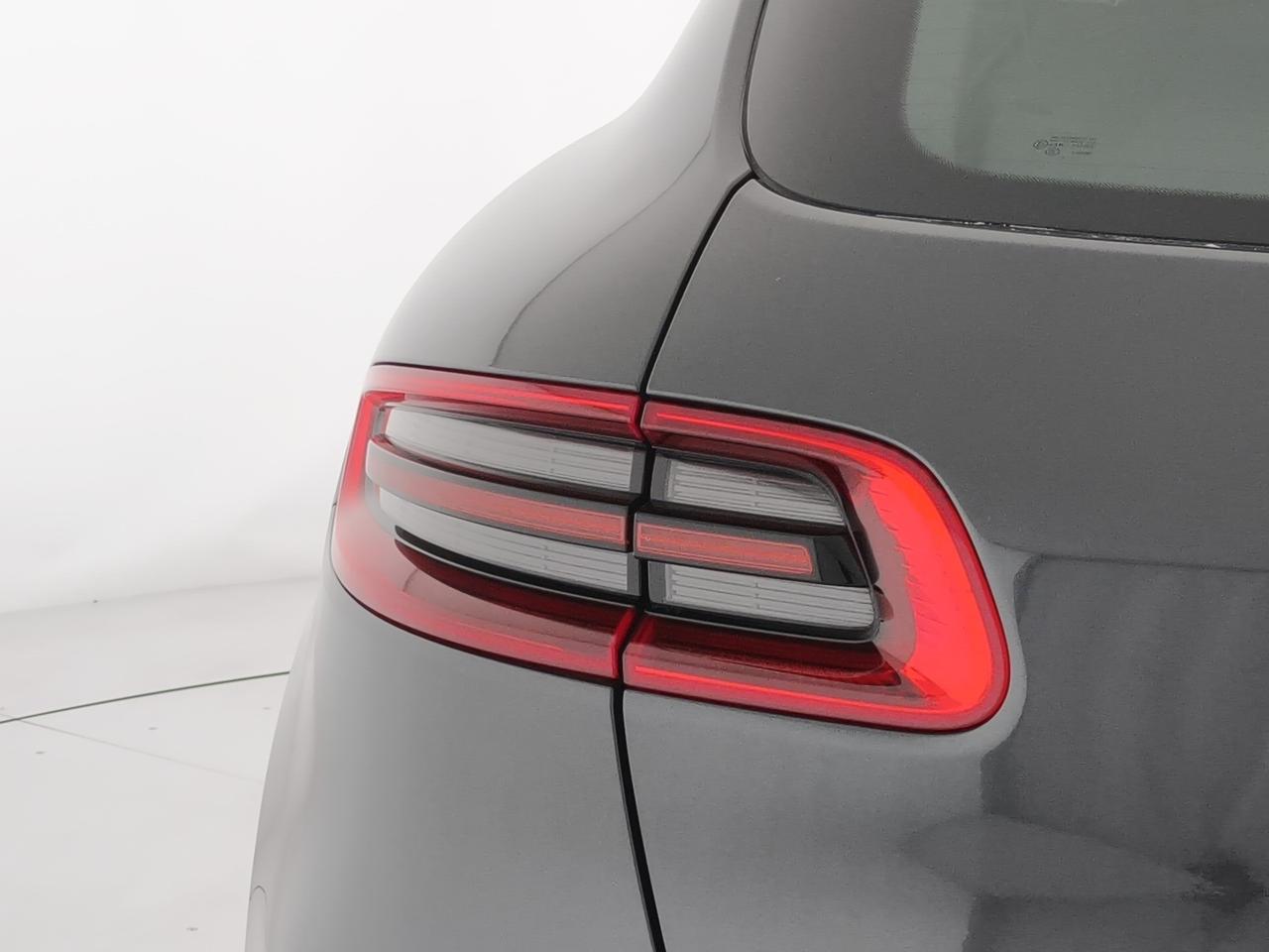 Porsche Macan 2.0 252cv