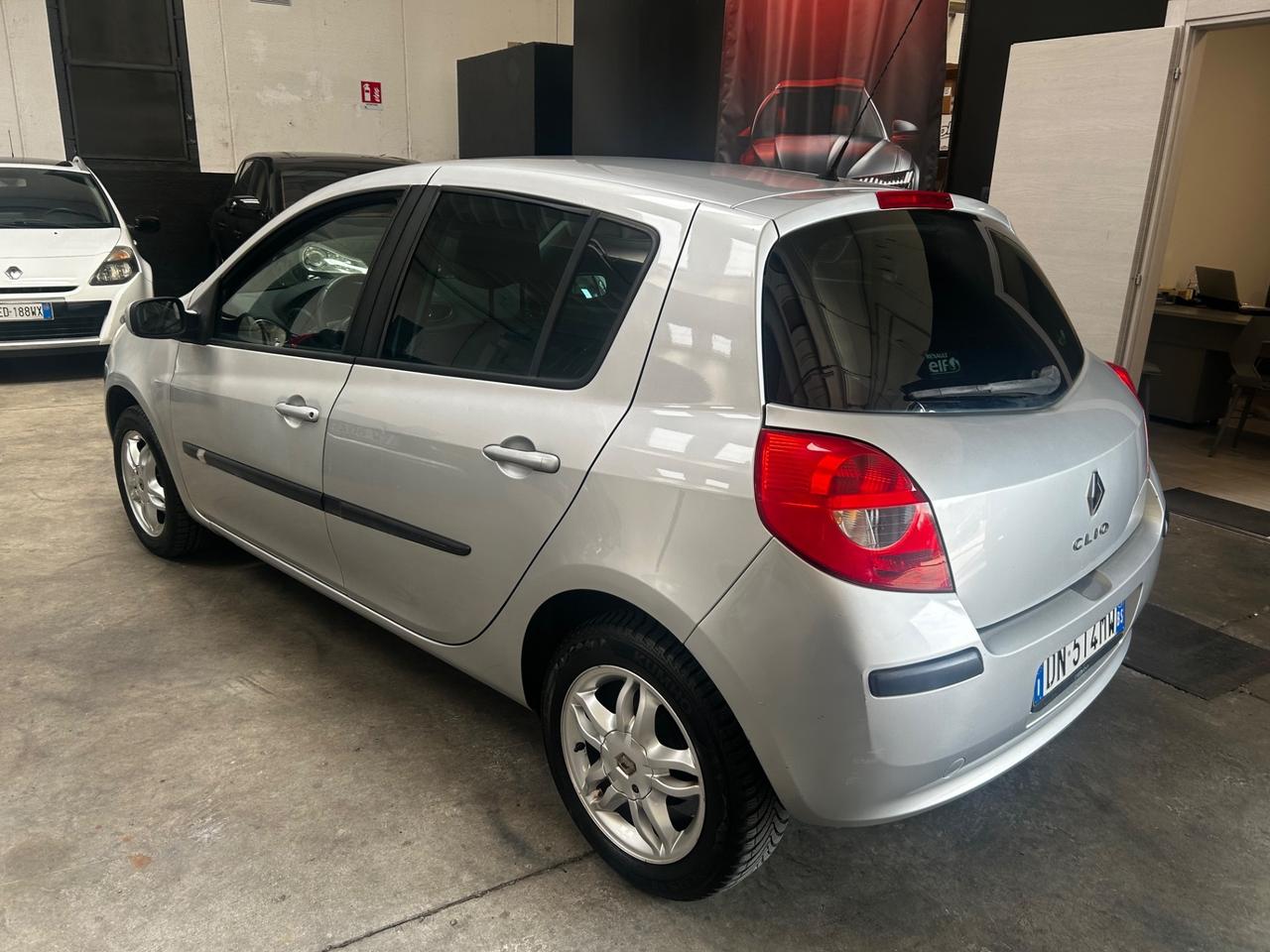 Renault Clio 1200 benzina x neopatentati