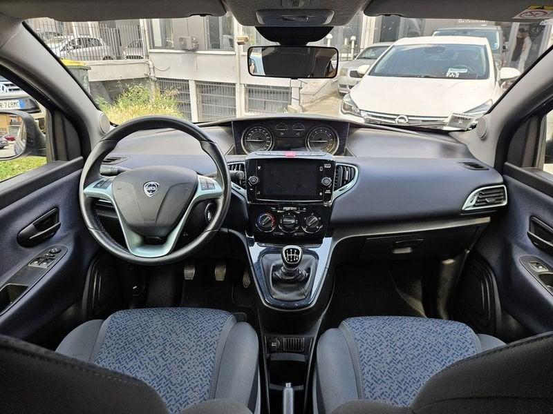 Lancia Ypsilon 1.0 FireFly 70cv Hybrid