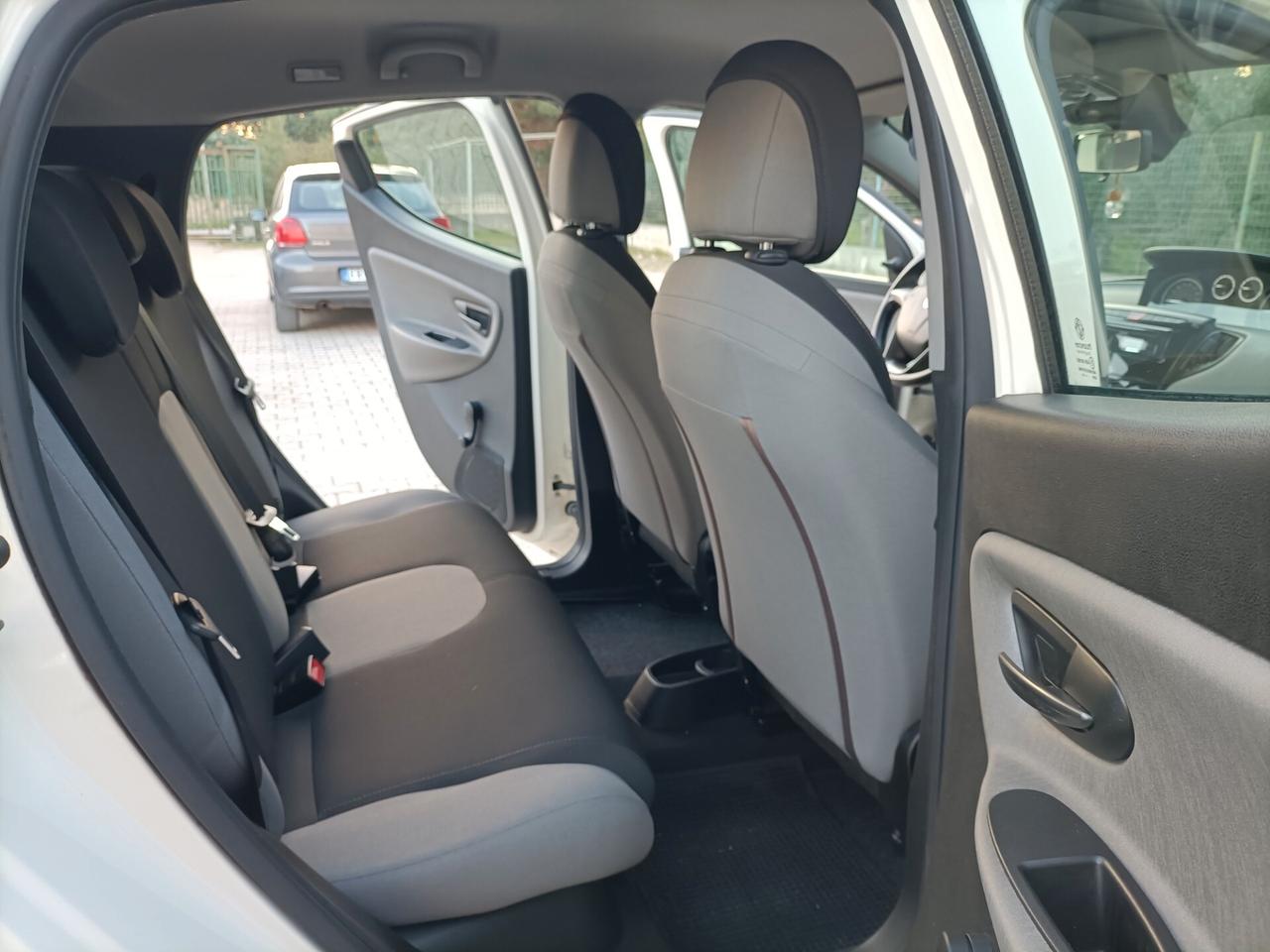 Lancia Ypsilon 1.2 69 CV 5 porte GPL Ecochic Gold