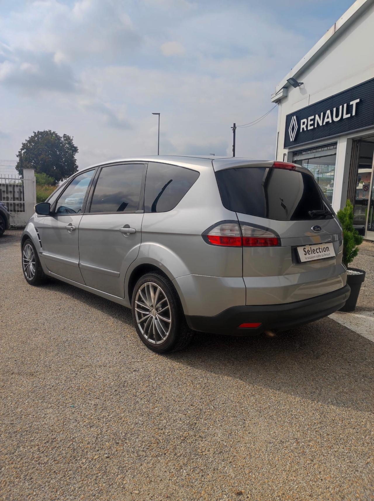 Ford S-Max Ghia