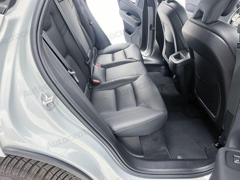 Volvo XC60 B4 (b) automatico Plus Dark