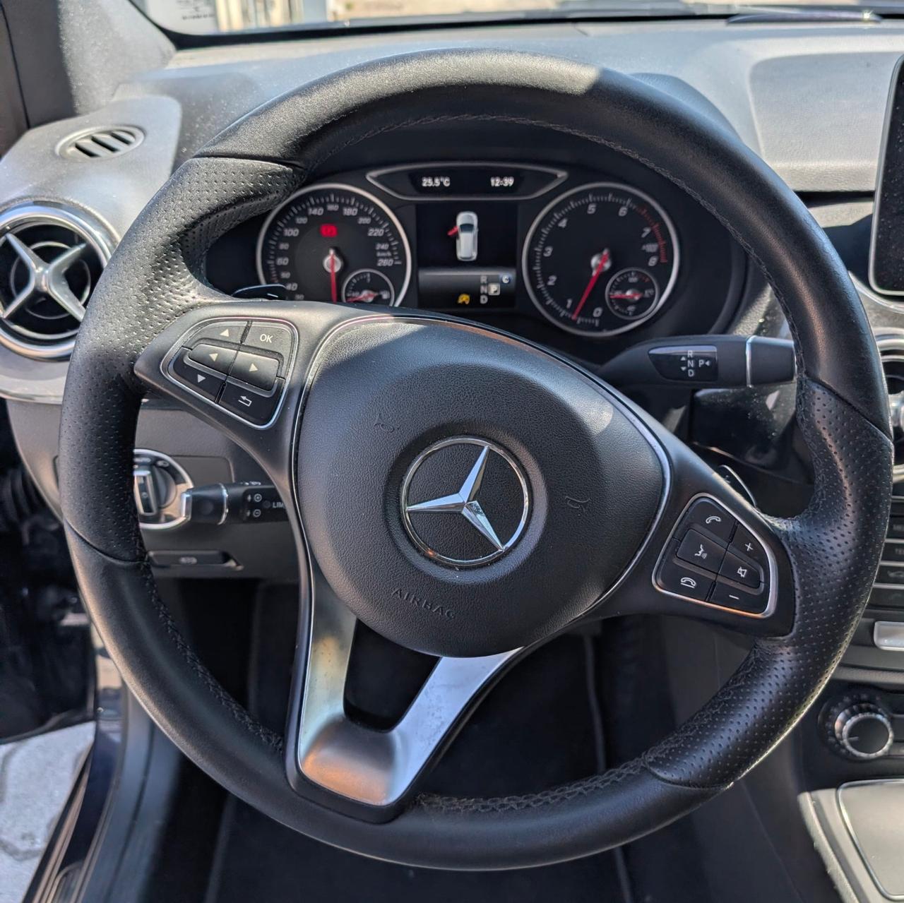 Mercedes-benz B 180 Premium