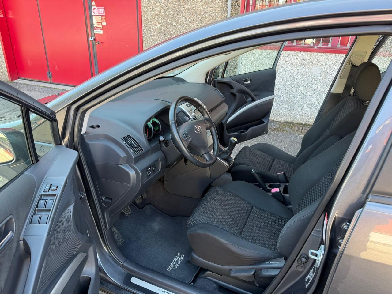 Toyota Corolla Verso 1.8 16V MY'08 7pti